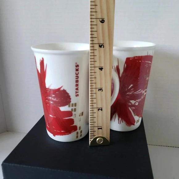 Starbucks set of 2 Red/Gold/White Abstract Christmas Holiday  12oz Coffee mugs. - Picture 6 of 6